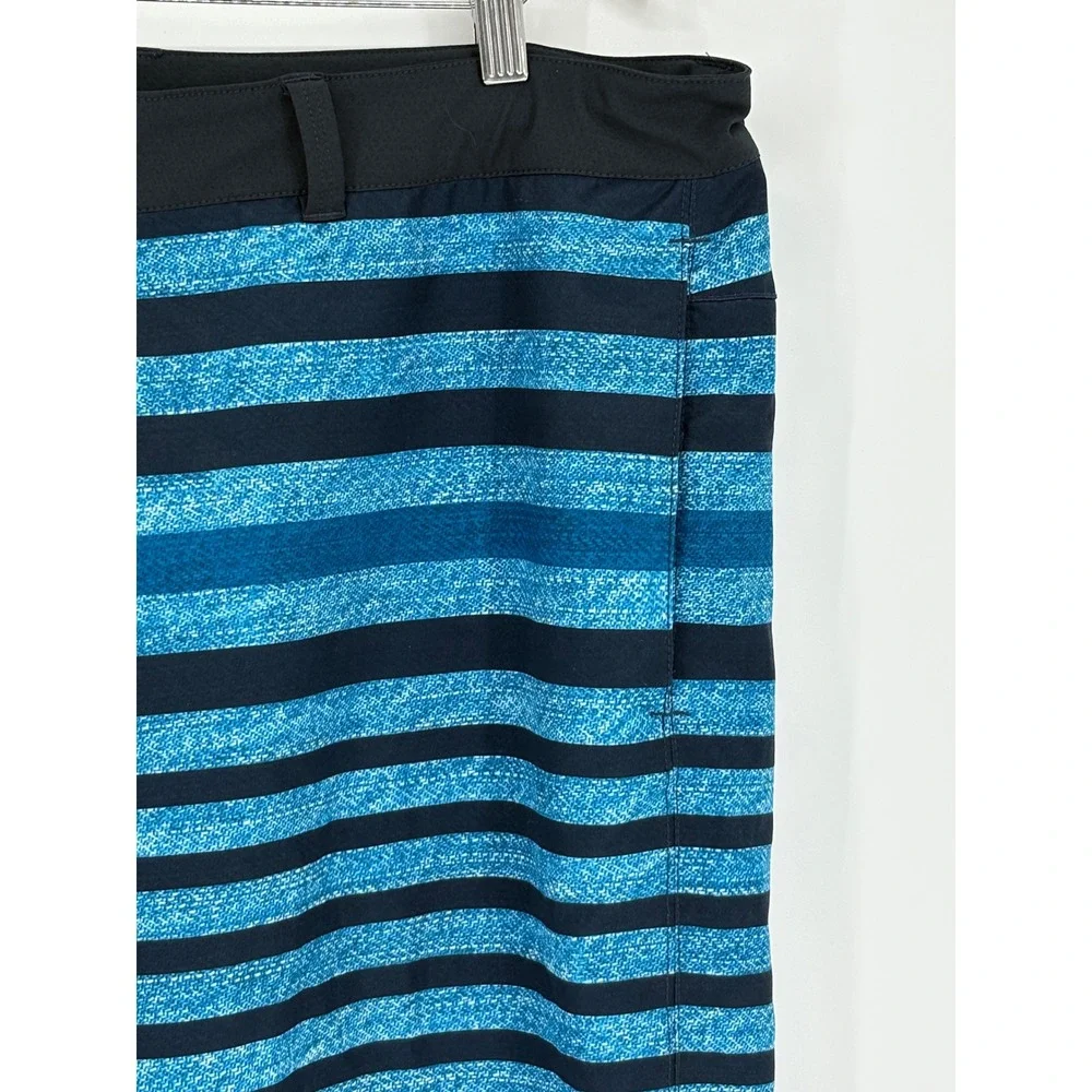 The North Face Class V Hybrid Board Shorts Mens 40 Blue Striped Swim Trunks